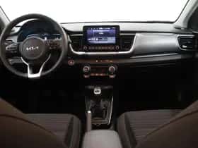 Kia Stonic (2025) thumbnail 8