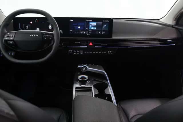 Kia EV6 (2025) thumbnail 8