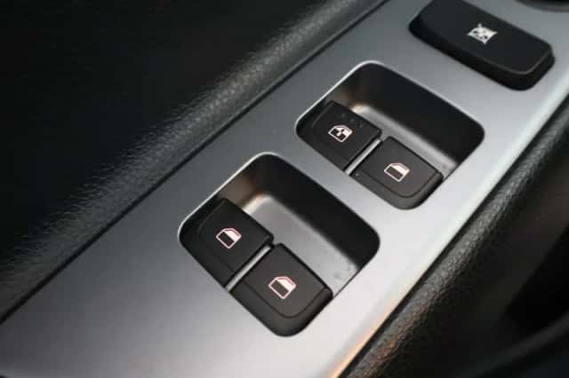 Kia Rio (2020) thumbnail 36