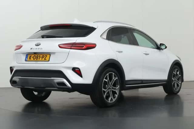 Kia XCeed (2021) thumbnail 2