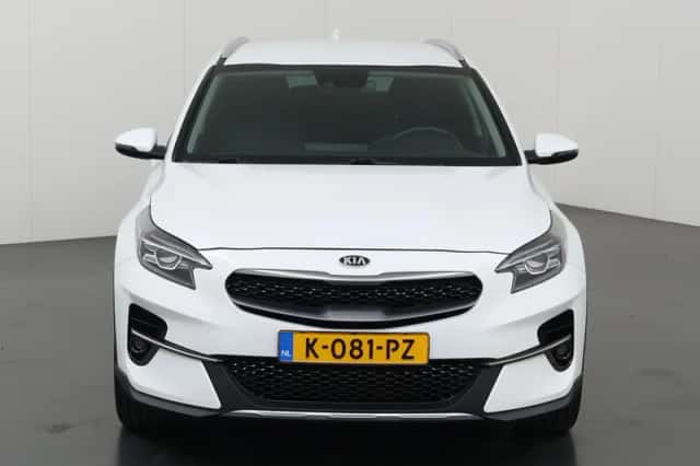 Kia XCeed (2021) thumbnail 3