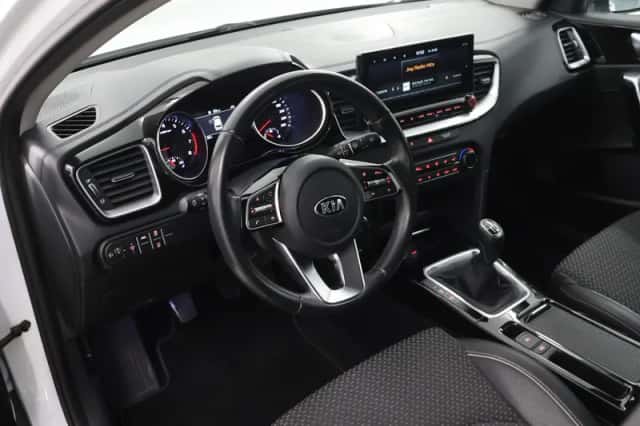 Kia XCeed (2021) thumbnail 7