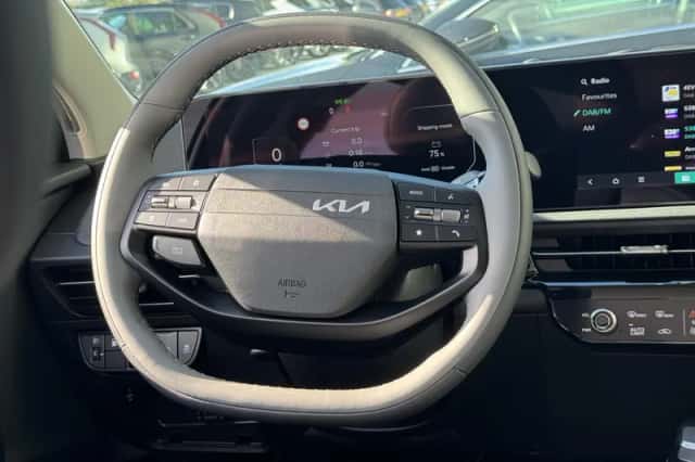 Kia EV6 (2024) thumbnail 23