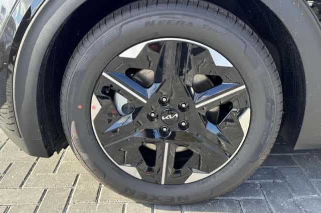 Kia EV6 (2024) thumbnail 9