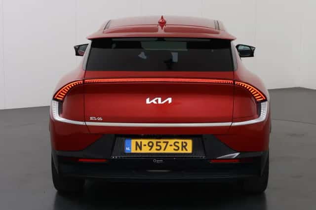 Kia EV6 (2021) thumbnail 4