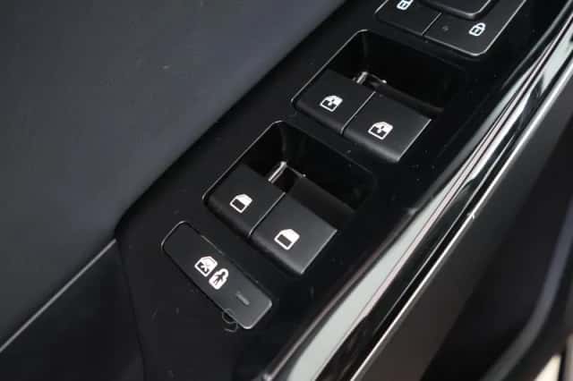 Kia EV6 (2021) thumbnail 36