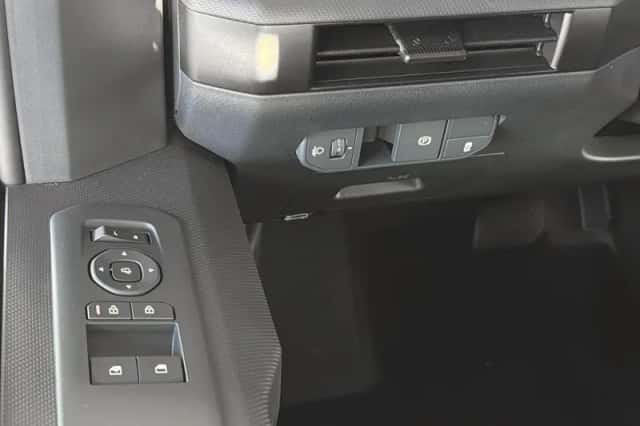 Kia PV5 Passenger (2026) thumbnail 22