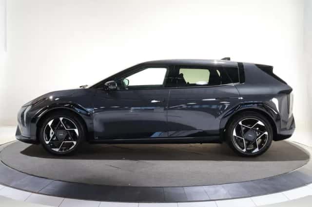 Kia EV4 (2026) thumbnail 5
