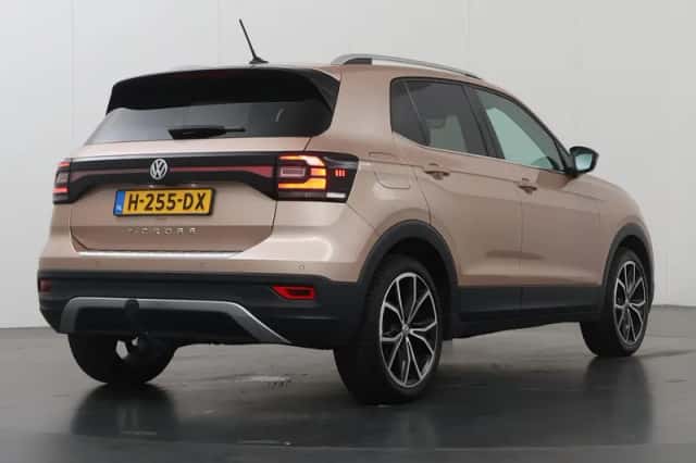 Volkswagen T-Cross (2020) thumbnail 2
