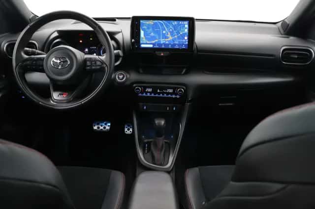 Toyota Yaris (2022) thumbnail 8