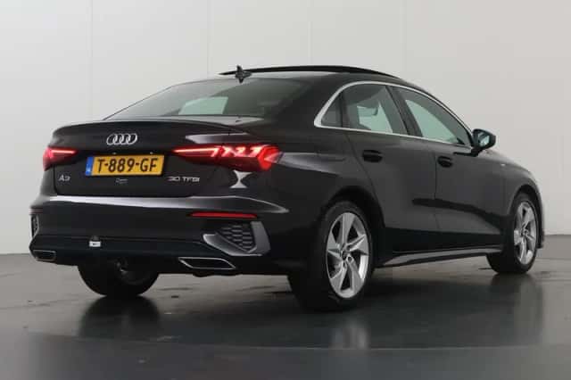 Audi A3 (2023) thumbnail 2