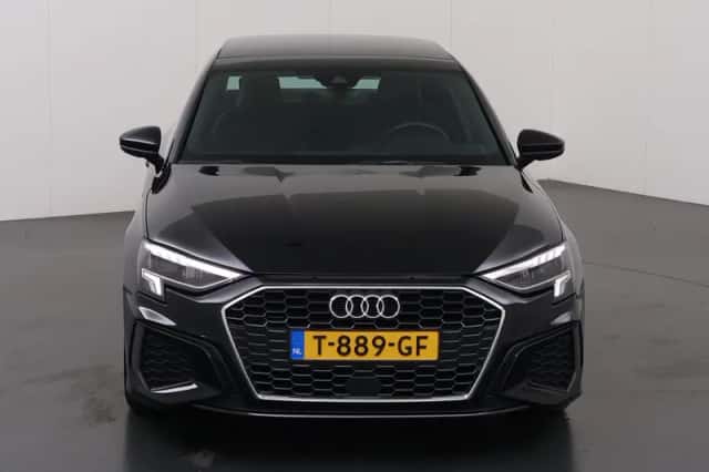 Audi A3 (2023) thumbnail 3