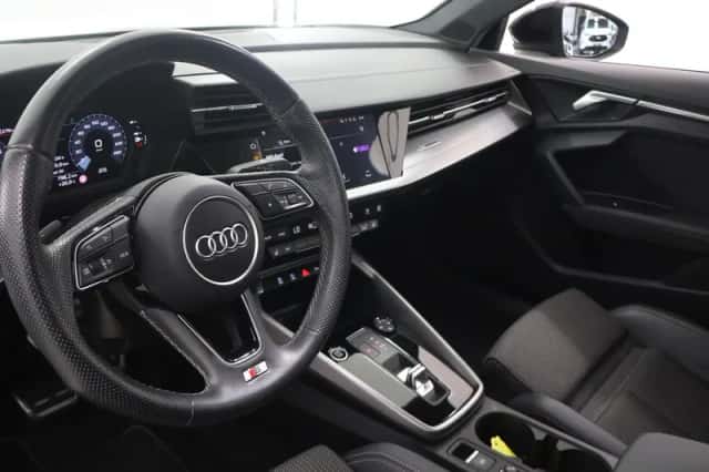 Audi A3 (2023) thumbnail 7