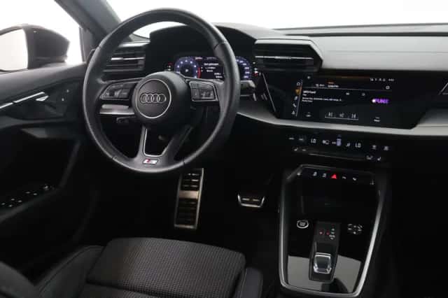 Audi A3 (2023) thumbnail 9