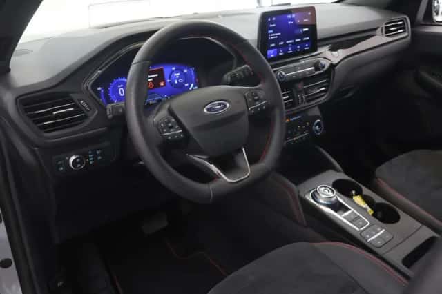 Ford Kuga (2022) thumbnail 8