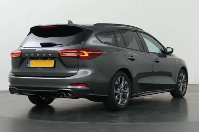 Ford Focus (2025) thumbnail 2