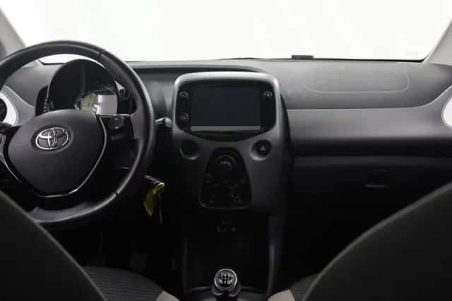 Toyota Aygo (2020) thumbnail 8