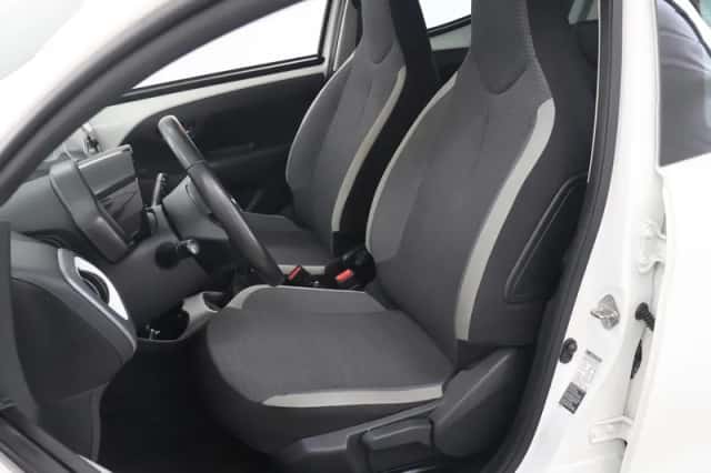 Toyota Aygo (2020) thumbnail 10