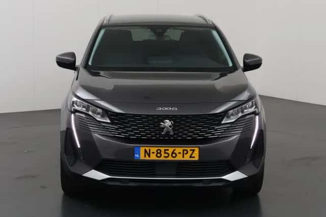 Peugeot 3008 (2021) thumbnail 3