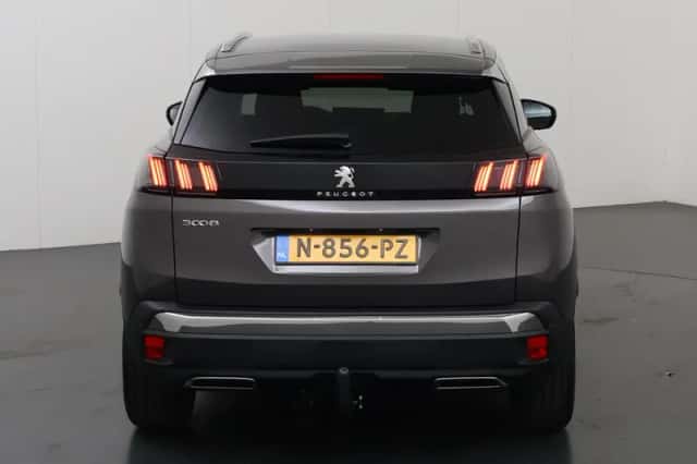 Peugeot 3008 (2021) thumbnail 4