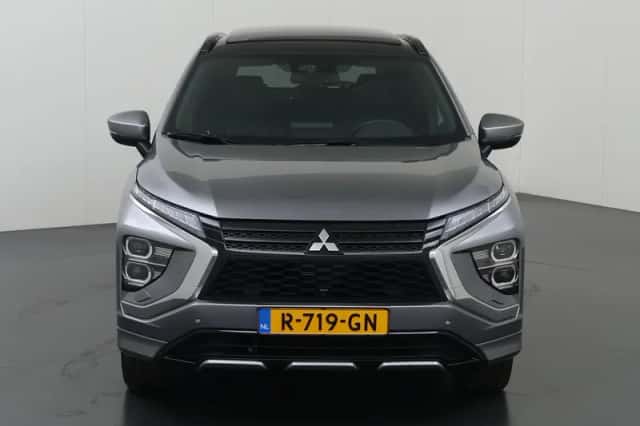 Mitsubishi Eclipse Cross (2022) thumbnail 3