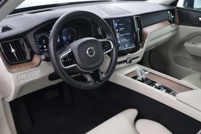 Volvo XC60 (2020) thumbnail 7