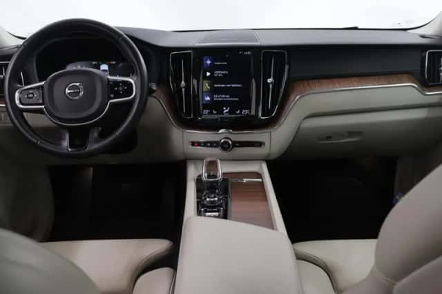 Volvo XC60 (2020) thumbnail 8