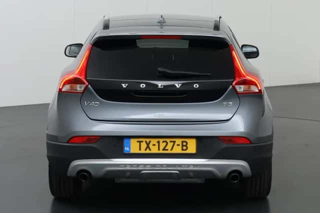 Volvo V40 (2017) thumbnail 4