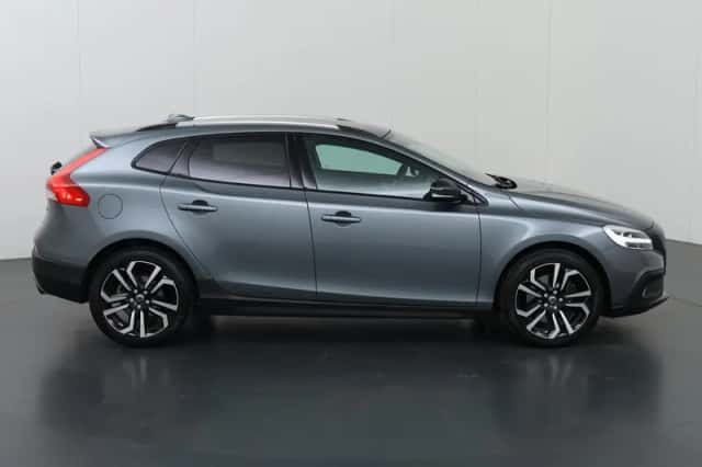 Volvo V40 (2017) thumbnail 6