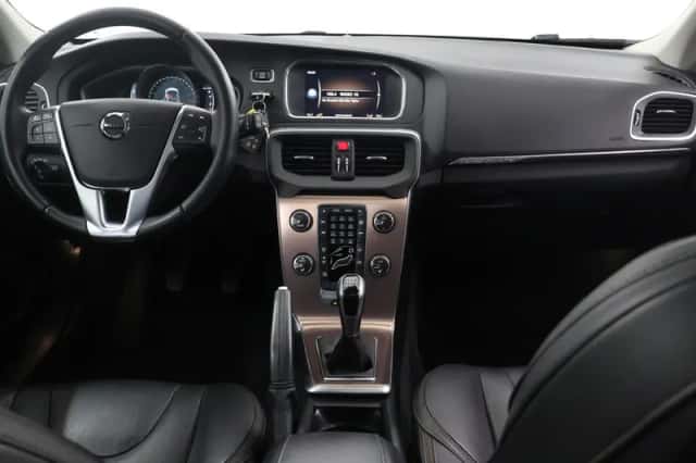 Volvo V40 (2017) thumbnail 8