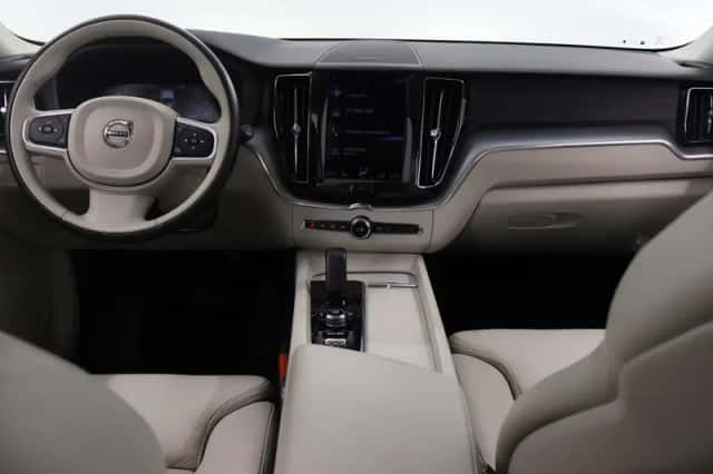 Volvo XC60 (2021) thumbnail 7