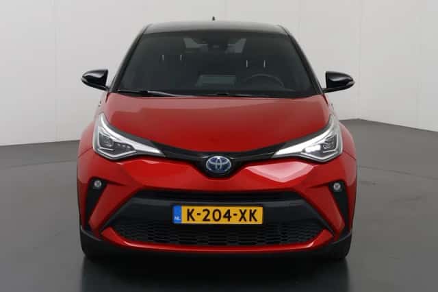 Toyota C-HR (2021) thumbnail 3