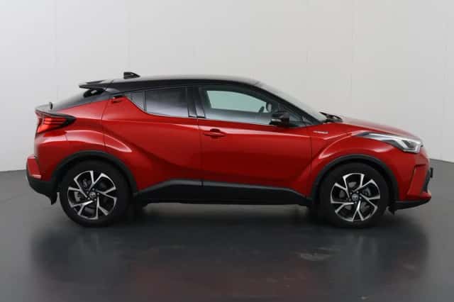 Toyota C-HR (2021) thumbnail 6