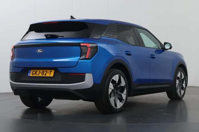 Ford Explorer (2024) thumbnail 2