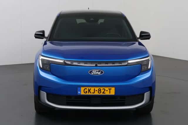 Ford Explorer (2024) thumbnail 3