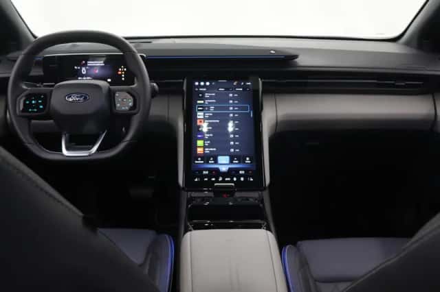 Ford Explorer (2024) thumbnail 9