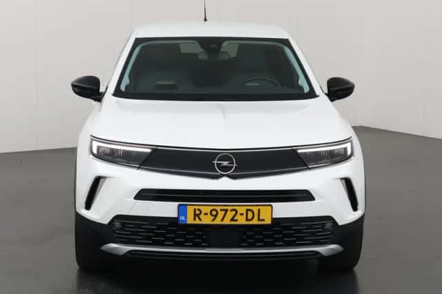 Opel Mokka-e (2022) thumbnail 3