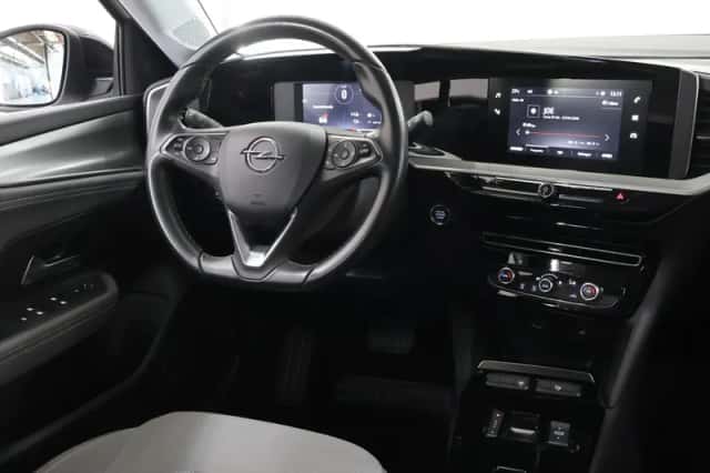 Opel Mokka-e (2022) thumbnail 9