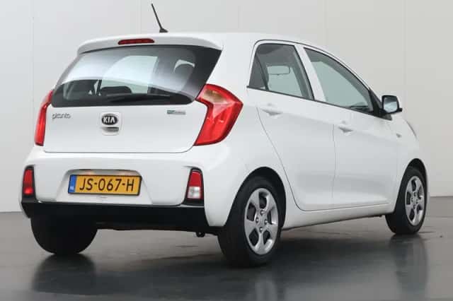 Kia Picanto (2016) thumbnail 2