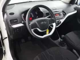 Kia Picanto (2016) thumbnail 7