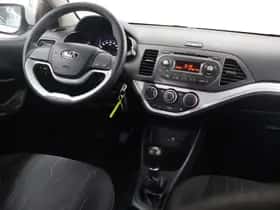 Kia Picanto (2016) thumbnail 9