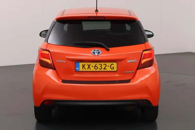 Toyota Yaris (2016) thumbnail 4