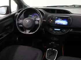Toyota Yaris (2016) thumbnail 9