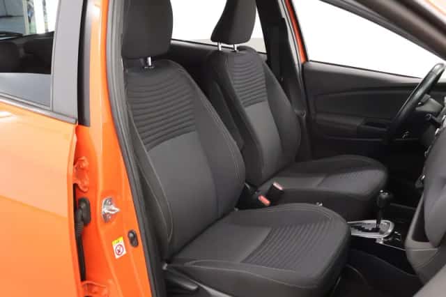 Toyota Yaris (2016) thumbnail 10