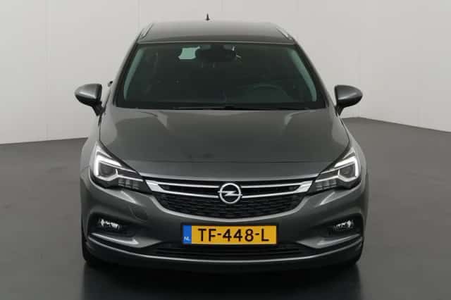 Opel Astra (2018) thumbnail 3