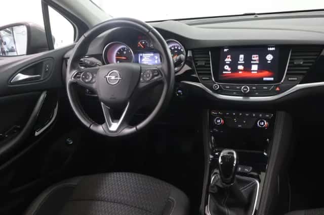 Opel Astra (2018) thumbnail 9
