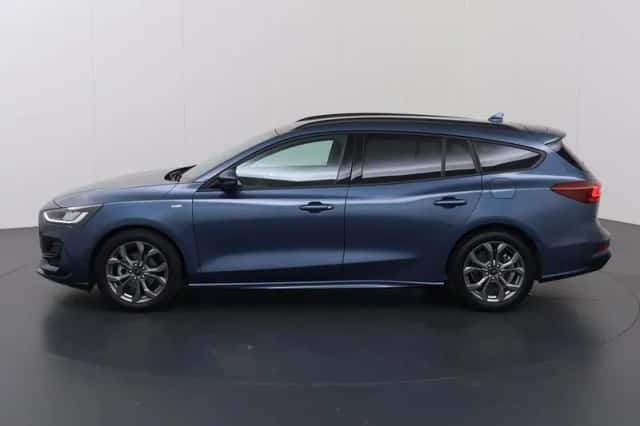 Ford Focus (2023) thumbnail 5