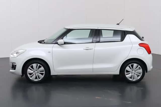 Suzuki Swift (2020) thumbnail 5