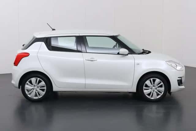Suzuki Swift (2020) thumbnail 6