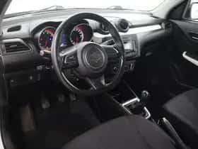Suzuki Swift (2020) thumbnail 7
